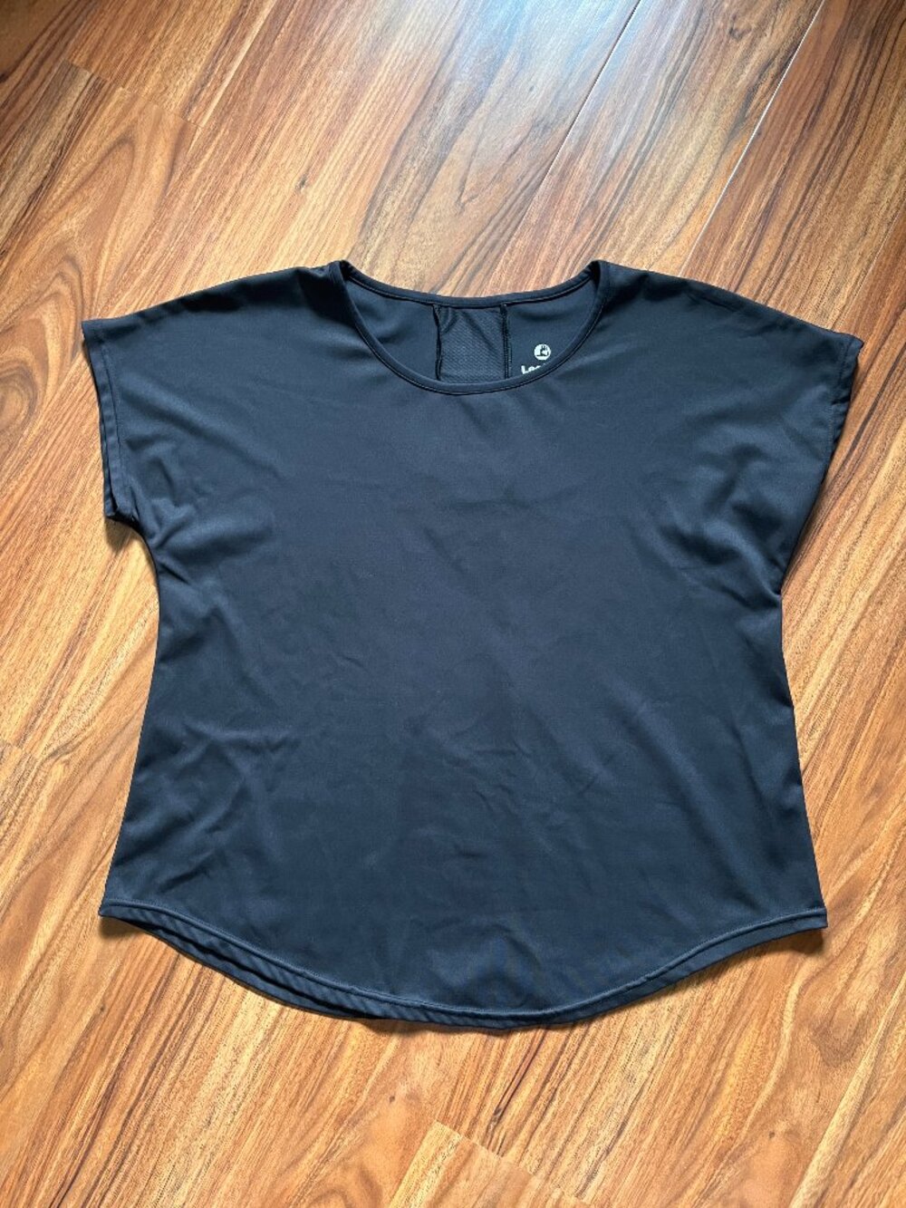 LegEnd Cap Sleeve Black Tee Medium